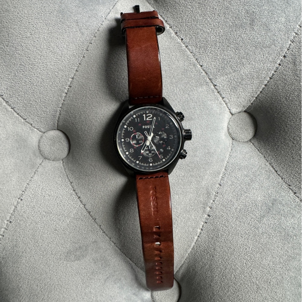 Men’s Fossil Watch with Leather Strap